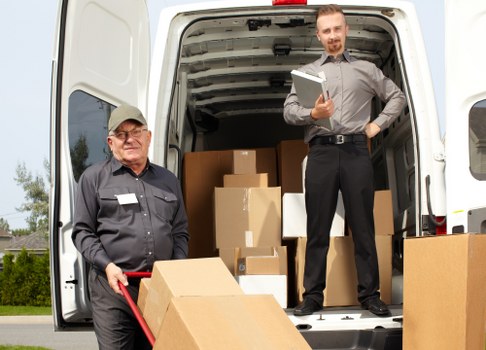 Flexible storage and removal options for customers moving in Richmond