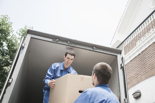 Local packing boxes service supporting a Richmond residential move